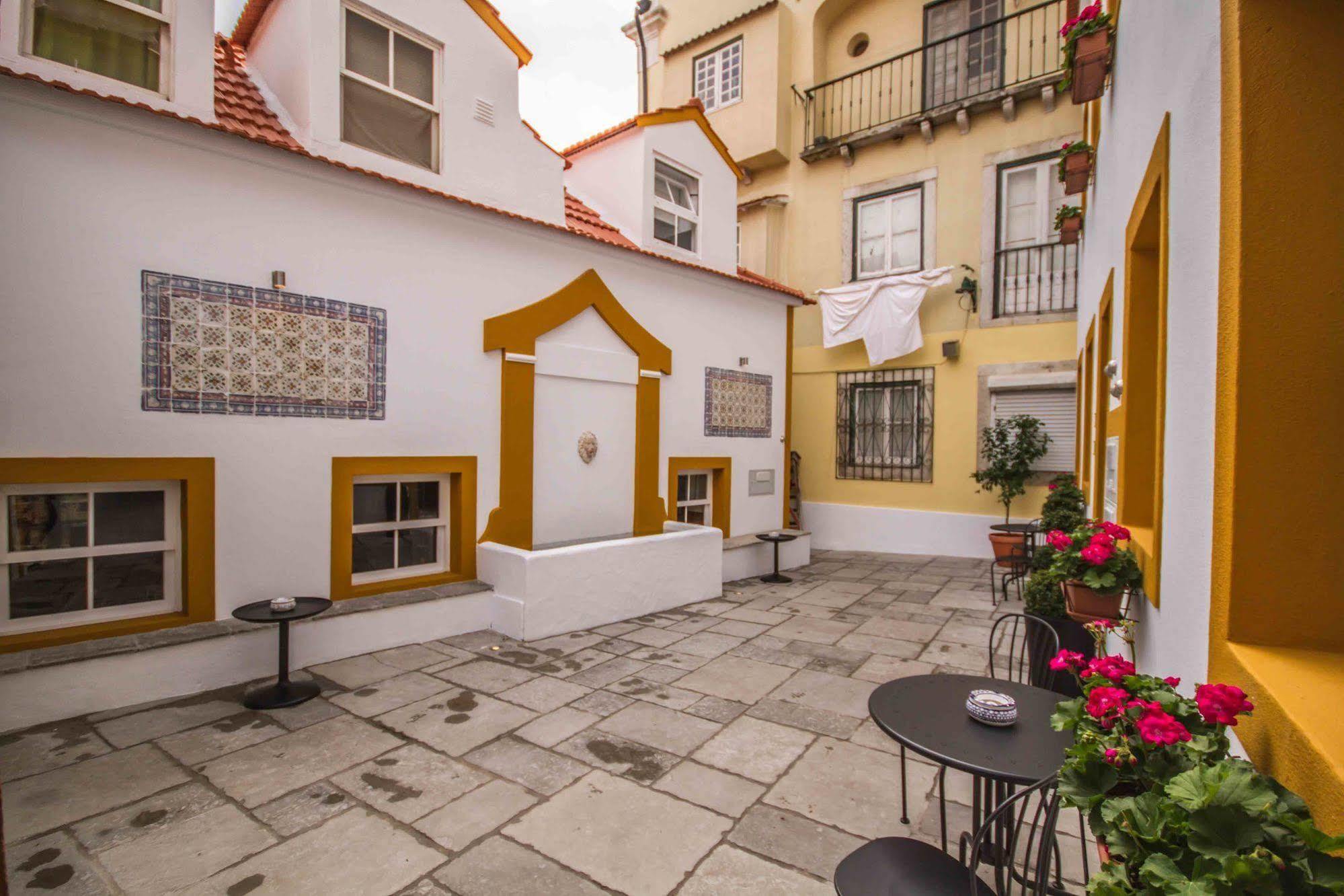 Imperium Lisbon Village Bagian luar foto